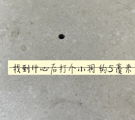 清徐瓷砖空鼓维修公司专业解答在瓷砖铺贴过程中，如果砂料搅拌不均匀，将会带来以下问题